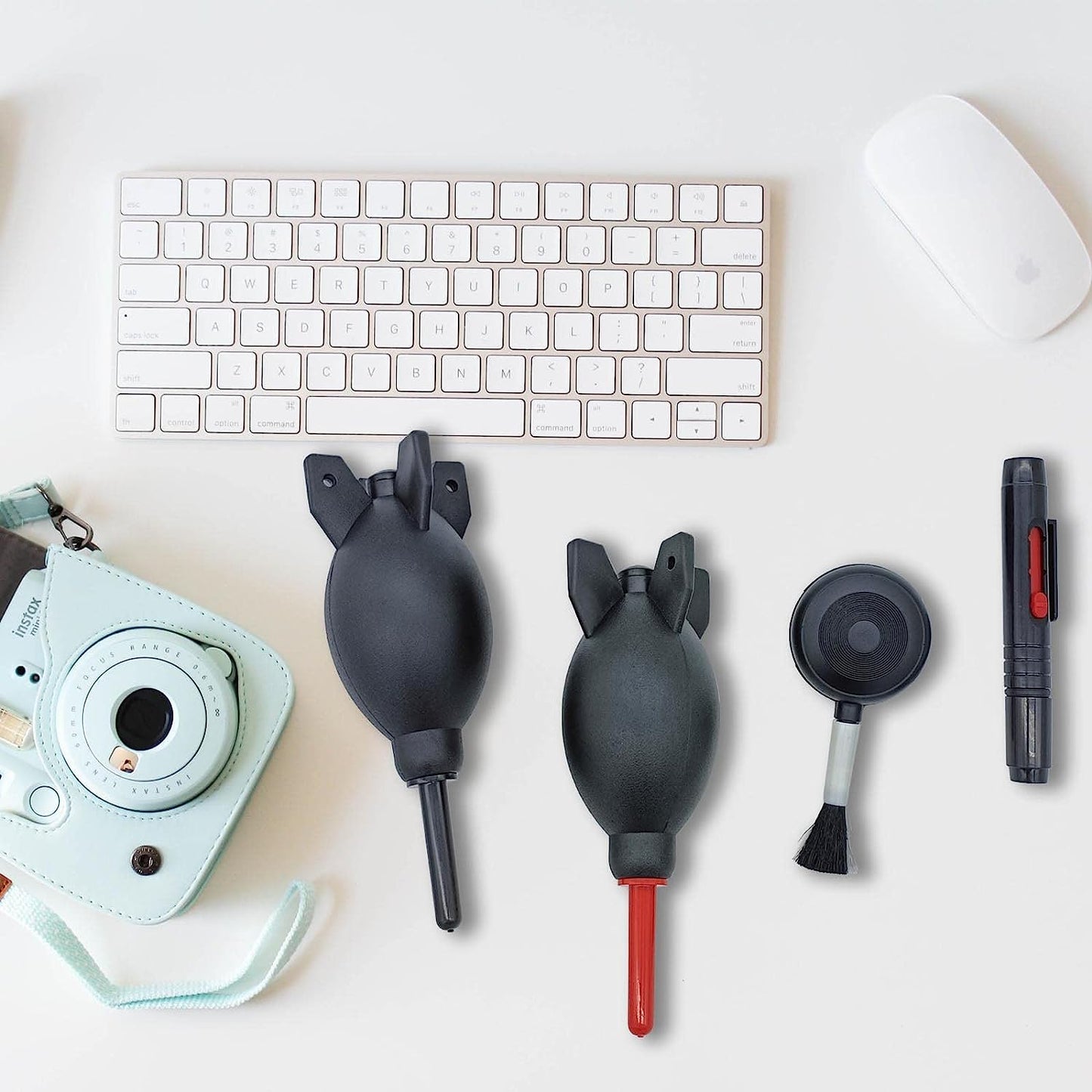 Lens Cleaning Kit Contains 2 Pcs Rubber Rocket Air Blower Duster, Lens Cleaning Pen, Blower Brush Dust Cleaner and Carrying Pouch, for Lens, Camera, SLR, Telescope, Magnifying Glass, Phone LJZP