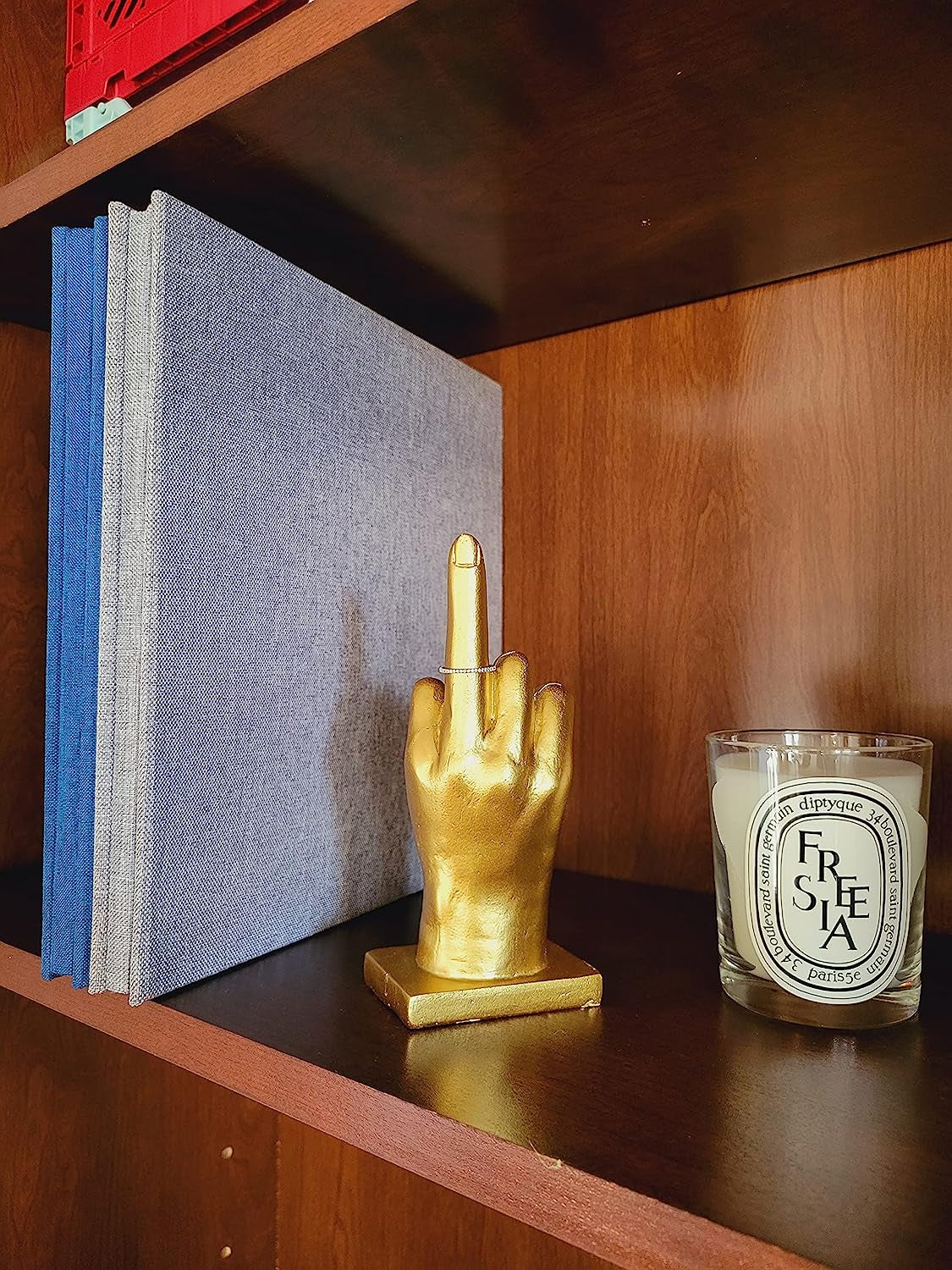 Hanna Roberts Polyresin Gold Hand Ring Holder for Jewelry, Engagement Wedding Ring, 2.75" X 2.2" X 6.5"  Hanna Roberts LLC   