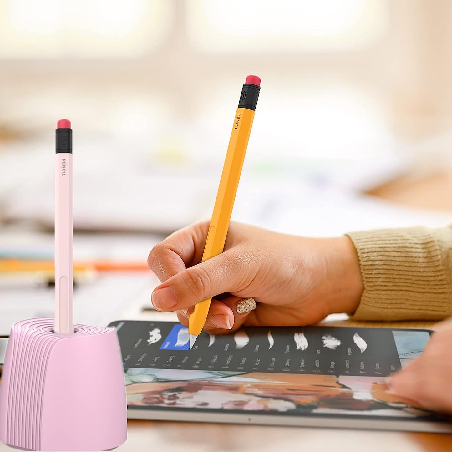 LJFLYXRI Portable Silicone Stand for Apple Pencil 1/2 Charger Holder Non-Slip Base Pen Charging Station Dock Adapter Tablet Pen Accessory,New Pen Accessories Base (Black)  LJFLYXRI   