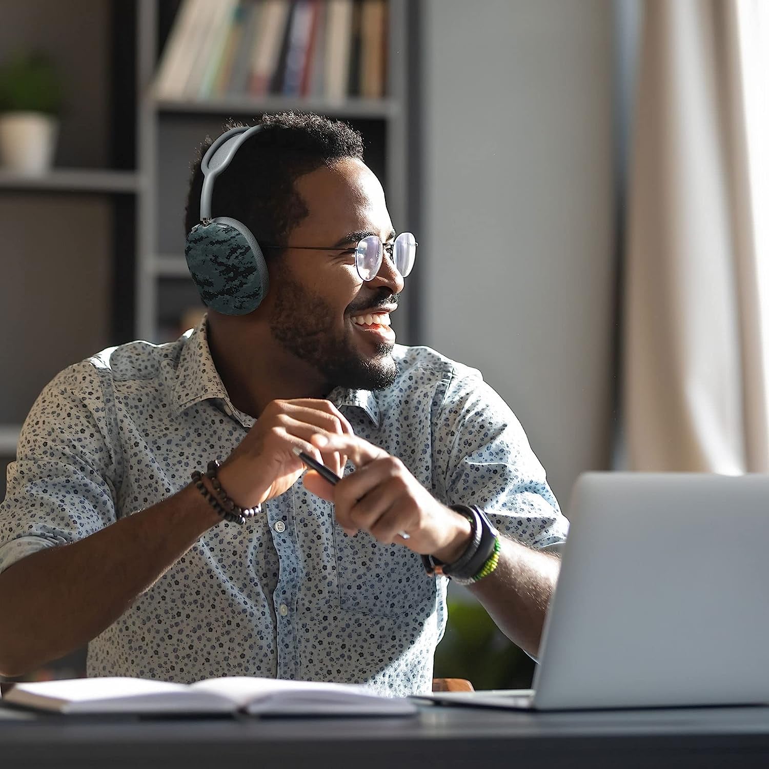 Kwmobile Covers Compatible with Apple Airpods Max Covers (Set of 2) - Camouflage Dark Grey/Black/Light Grey  KW-Commerce   