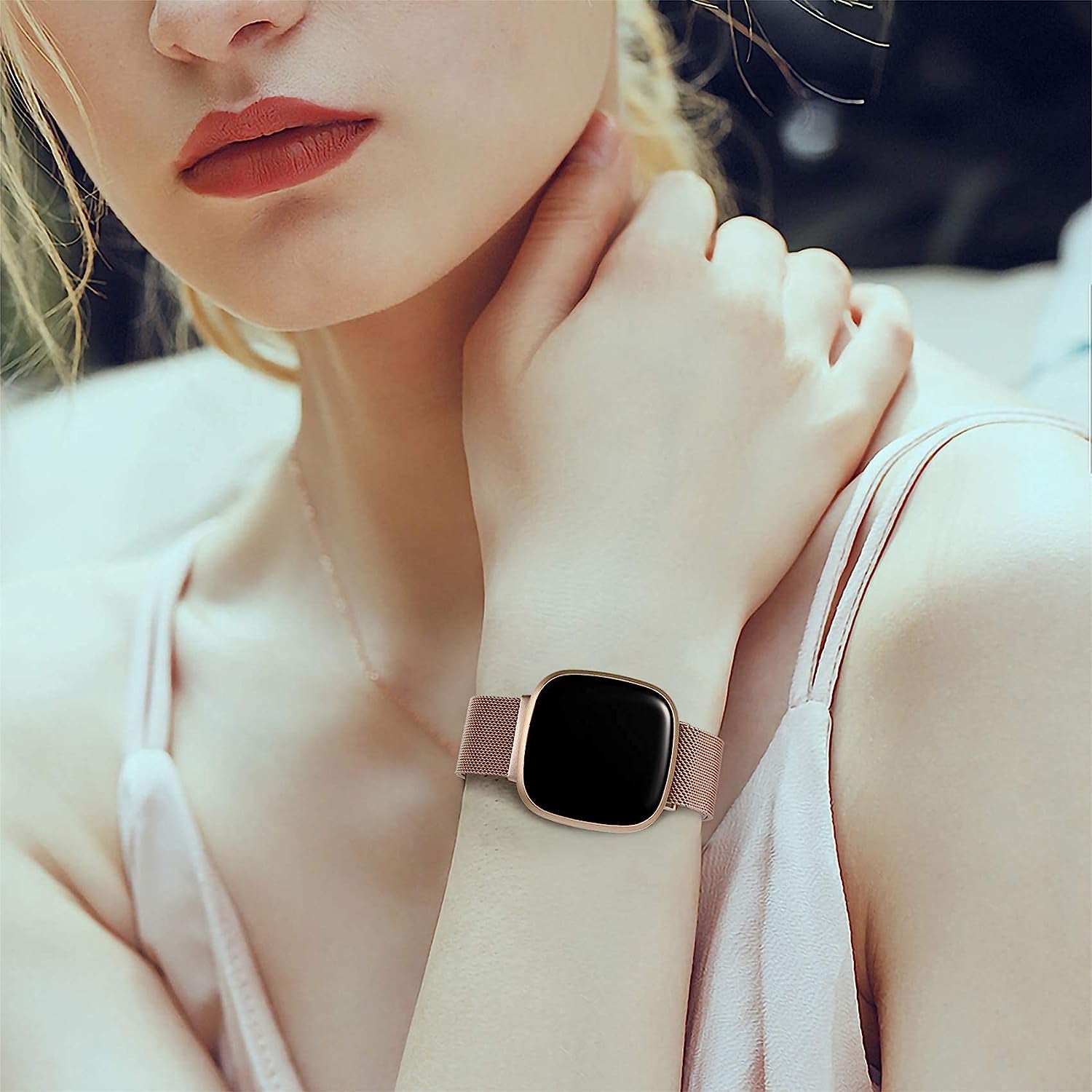 ZWGKKYGYH Bands Compatible with Fitbit Sense Versa 3 Versa 4 and Sense 2 Smartwatch Women Men, Stainless Steel Metal Mesh Magnetic Band Replacement for Sense/Sense 2/Versa 3/Versa 4, Small Champagne  ZWGKKYGYH   