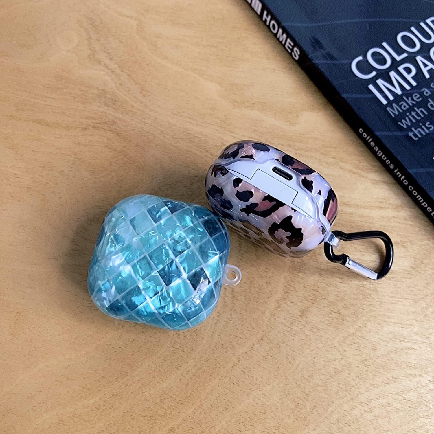 HENJI Case for Samsung Galaxy Buds 2 Case (2021) / Galaxy Buds Pro Case (2021) / Galaxy Buds Live Case (2020), Full Protective Pearl Shell Cover with Pearl Keychain for Women Girl (Leopard Grain B)  HENJI   