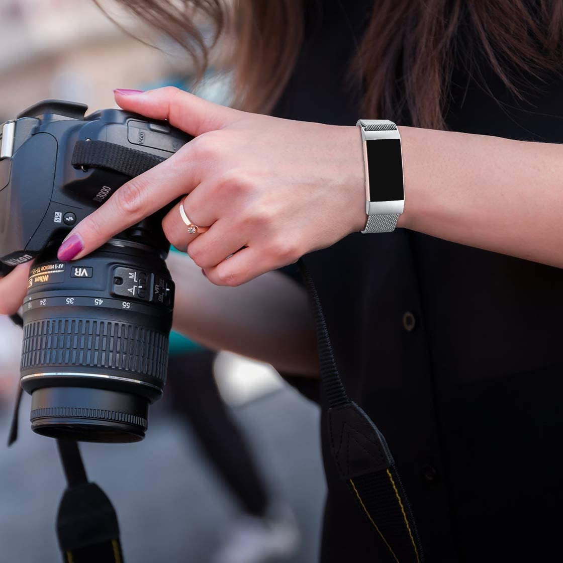 ZWGKKYGYH Metal Bands Compatible with Fitbit Charge 4/Charge 3/Charge 3 SE, Stainless Steel Mesh Magnetic Band Replacement Accessories Bracelet Strap for Women Men, Silver Small  ZWGKKYGYH   