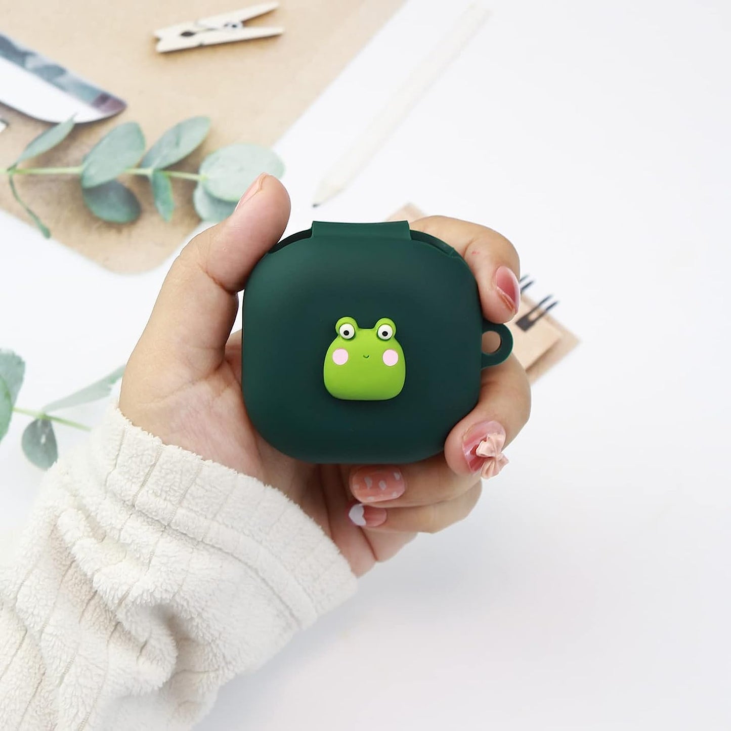 Wonhibo Cute Frog Case for Samsung Galaxy Buds 2 Pro/Galaxy Buds 2/ Galaxy Buds Pro/Galaxy Buds Live,Green Silicone Earbuds Cover with Keychain  Wonhibo headphone case   