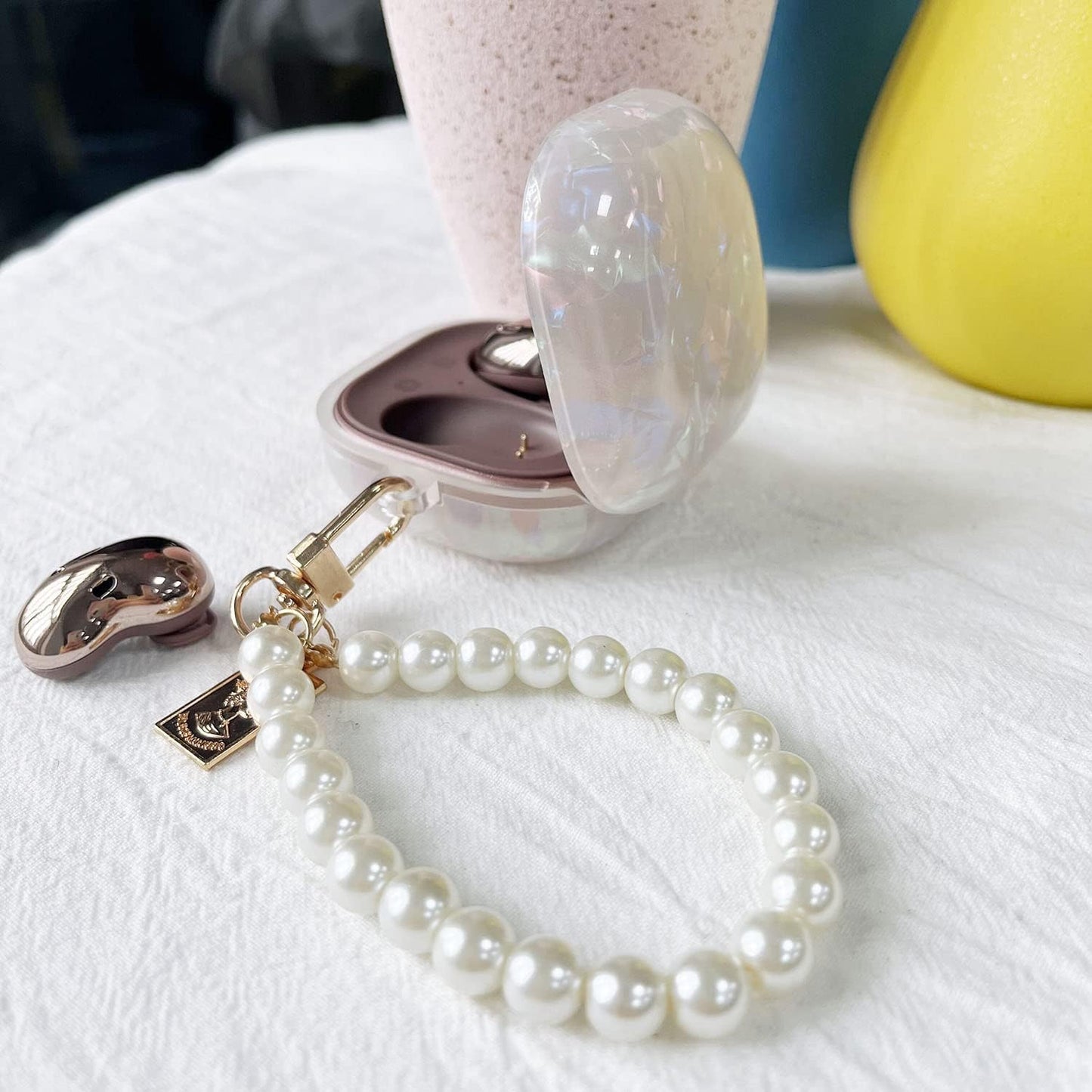 Fycyko Compatible with Samsung Galaxy Buds 2 Pro(2022)/Galaxy Buds Pro Case/Galaxy Buds 2 Case/Galaxy Buds Live Case with Pearl Keychain Cute Shockproof Protective Cover Case White  Fycyko   