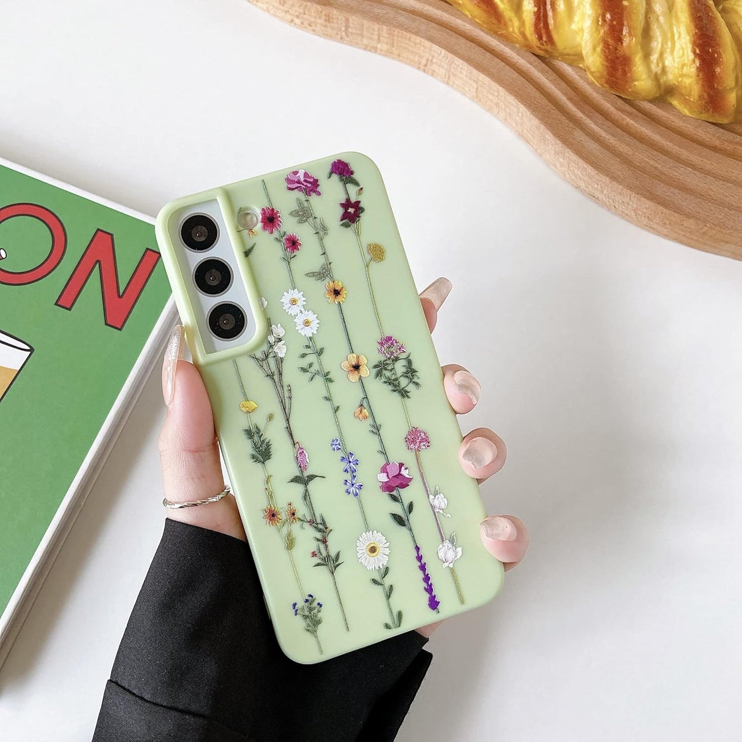 ZTOFERA Floral Case for Samsung Galaxy S22 5G,Cute Flower Pattern Case for Girls Women,Flexible Silicone Protective Slim Shockproof Bumper Phone Cover for Samsung Galaxy S22,Green  ZTOFERA   