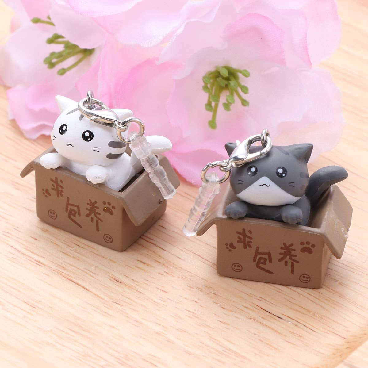 UKCOCO Cute Cat in Boxes Dust Plug Stopper Universal 3.5Mm Silicone anti Dust Earphone Jack Plug Cap for Iphone Samsung and Others Smartphone(Random Color) 1PCS  UKCOCO   