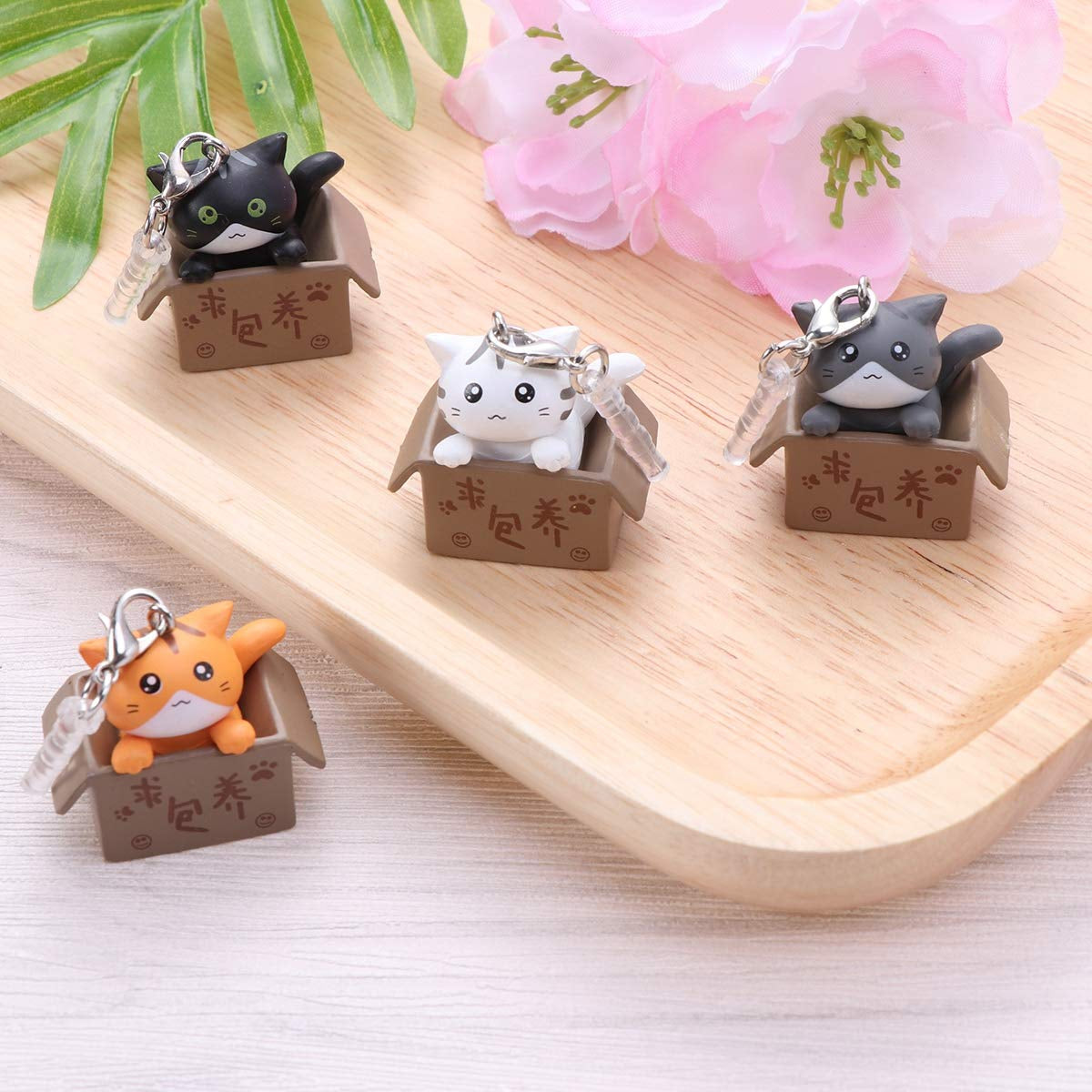 UKCOCO Cute Cat in Boxes Dust Plug Stopper Universal 3.5Mm Silicone anti Dust Earphone Jack Plug Cap for Iphone Samsung and Others Smartphone(Random Color) 1PCS  UKCOCO   