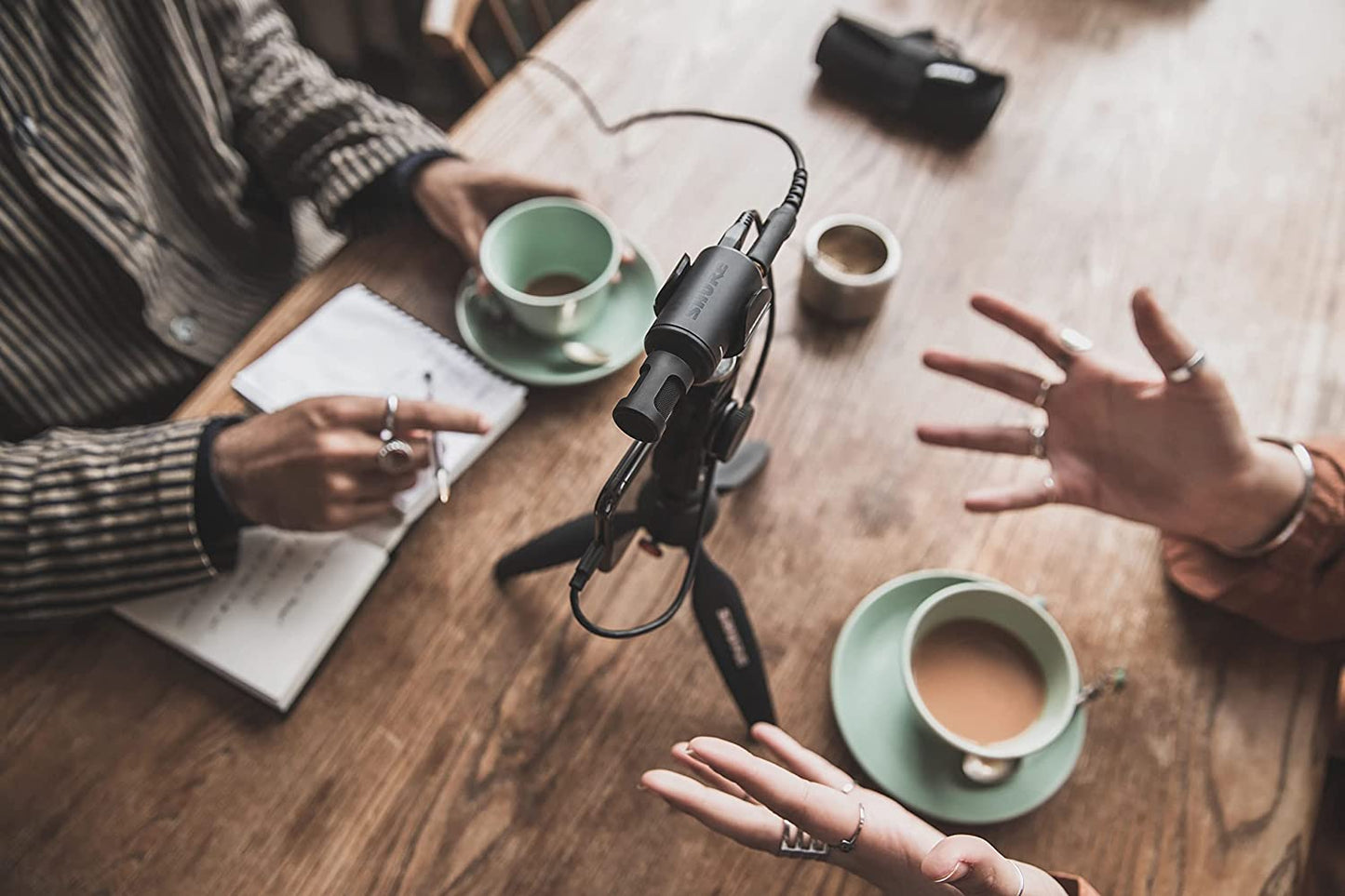 Shure MV88+ Video Kit - Digital Stereo Condenser Microphone for Apple and Android, with Manfrotto PIXI Tripod, Phone Clamp, Mount, Ios and USB-C Cables for Next-Level Connectivity (MV88+ Video KIT)  Shure   