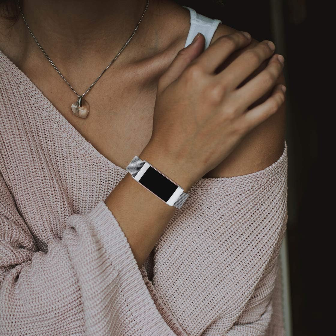 ZWGKKYGYH Metal Bands Compatible with Fitbit Charge 4/Charge 3/Charge 3 SE, Stainless Steel Mesh Magnetic Band Replacement Accessories Bracelet Strap for Women Men, Silver Small  ZWGKKYGYH   