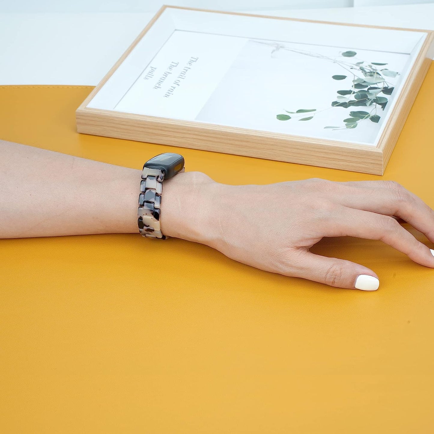 Wongeto Compatible with Fitbit Inspire 3 Band Women Girls,Tortoise Resin Watch Band Slim Replacement Adjustable Wristband for Fitbit Inspire 3 Accssorises  Wongeto   