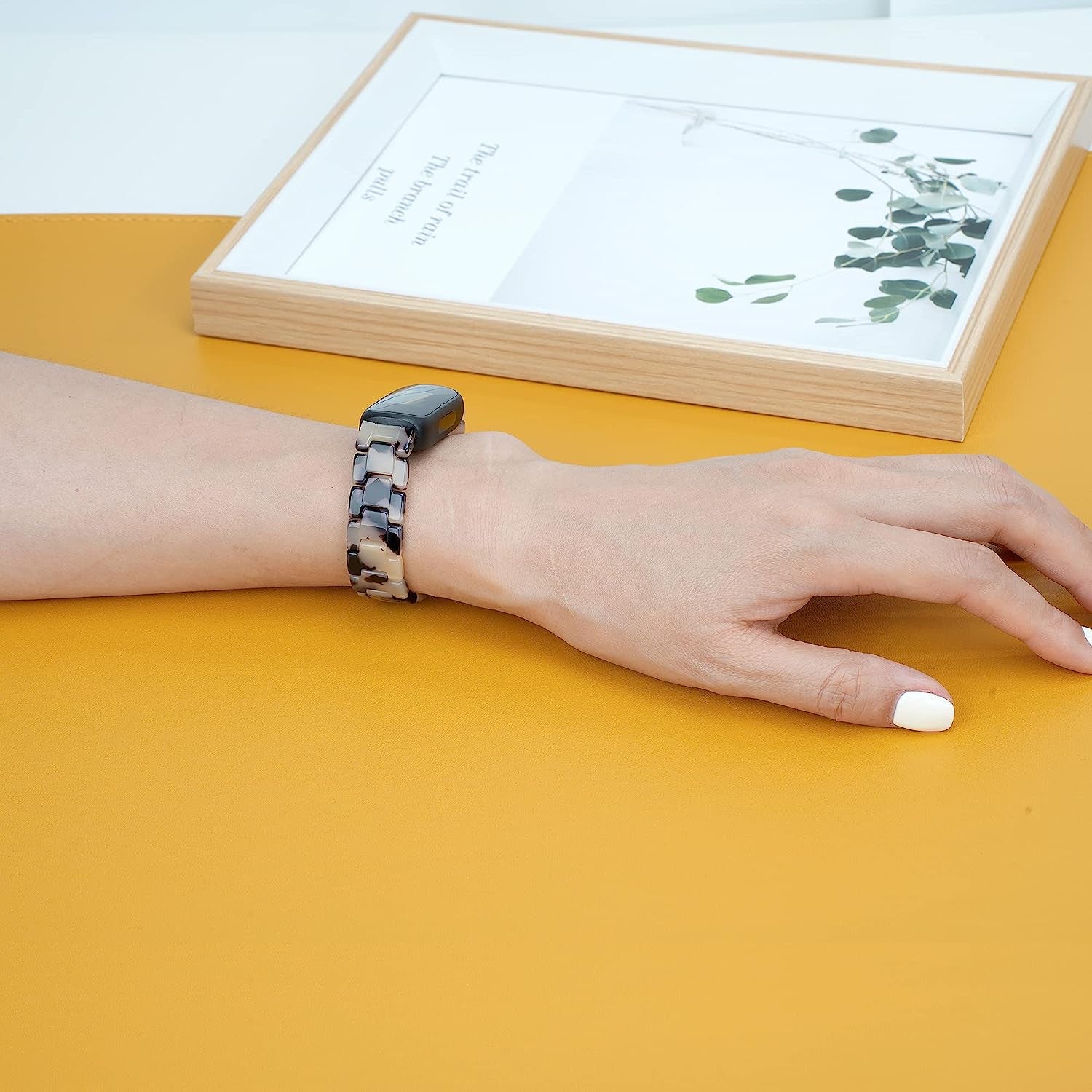 Wongeto Compatible with Fitbit Inspire 3 Band Women Girls,Tortoise Resin Watch Band Slim Replacement Adjustable Wristband for Fitbit Inspire 3 Accssorises  Wongeto   