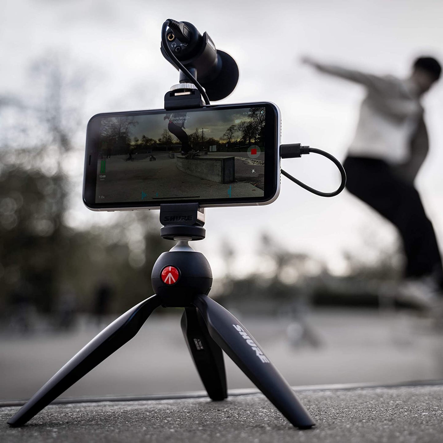 Shure MV88+ Video Kit - Digital Stereo Condenser Microphone for Apple and Android, with Manfrotto PIXI Tripod, Phone Clamp, Mount, Ios and USB-C Cables for Next-Level Connectivity (MV88+ Video KIT)  Shure   