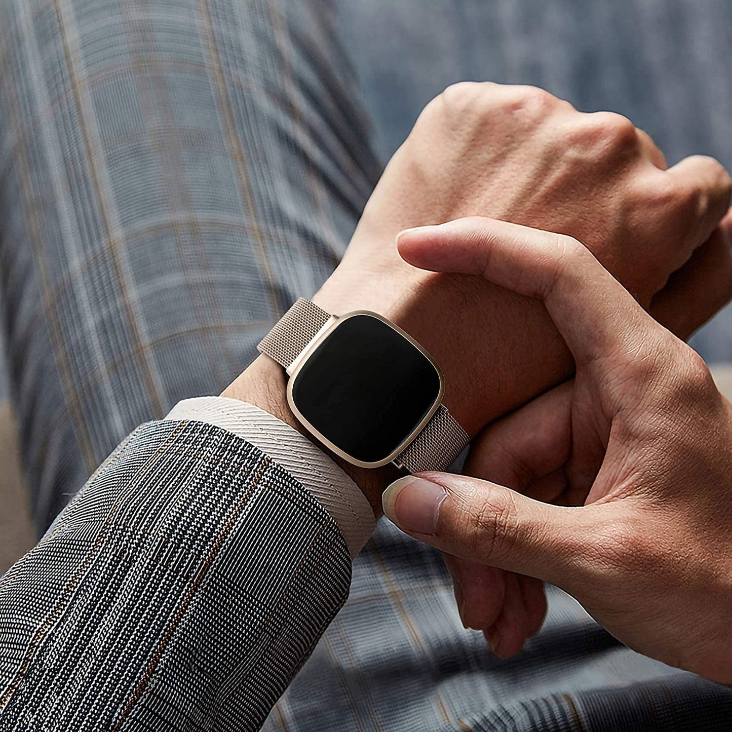 ZWGKKYGYH Bands Compatible with Fitbit Sense Versa 3 Versa 4 and Sense 2 Smartwatch Women Men, Stainless Steel Metal Mesh Magnetic Band Replacement for Sense/Sense 2/Versa 3/Versa 4, Small Champagne  ZWGKKYGYH   