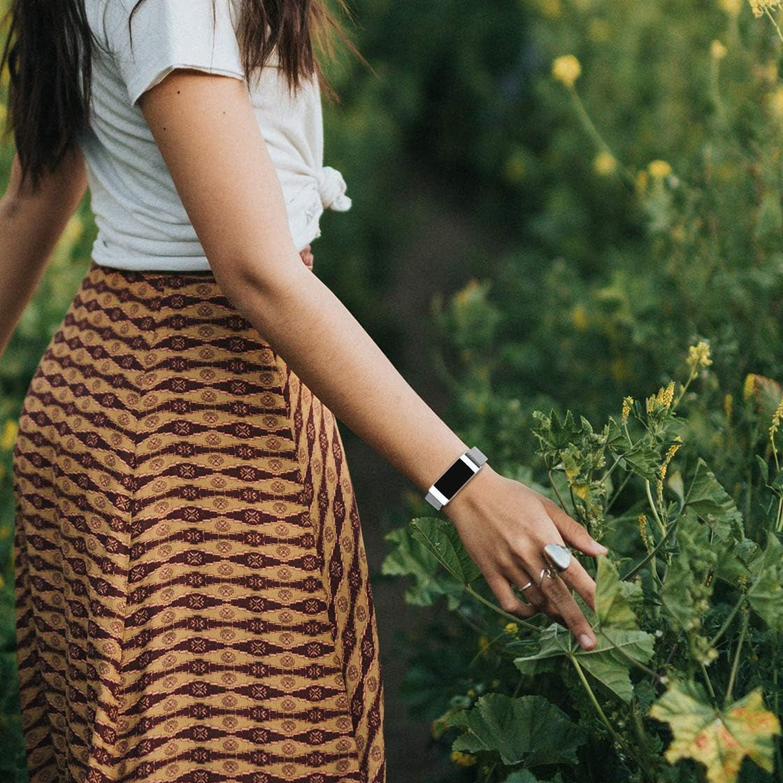 ZWGKKYGYH Metal Bands Compatible with Fitbit Charge 4/Charge 3/Charge 3 SE, Stainless Steel Mesh Magnetic Band Replacement Accessories Bracelet Strap for Women Men, Silver Small  ZWGKKYGYH   