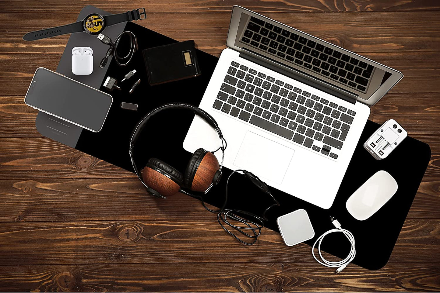 Xavyr Gaming XL Mousepad Deskpad with 3-In-1 Qi Wireless Charger 80 X 30 X 0.4 Cm for Smartphone, Smartwatch & Earbuds Can Charge All 3 Devices Altogether. Free Qi Wireless Receiver  Shenzen Kingsoil   