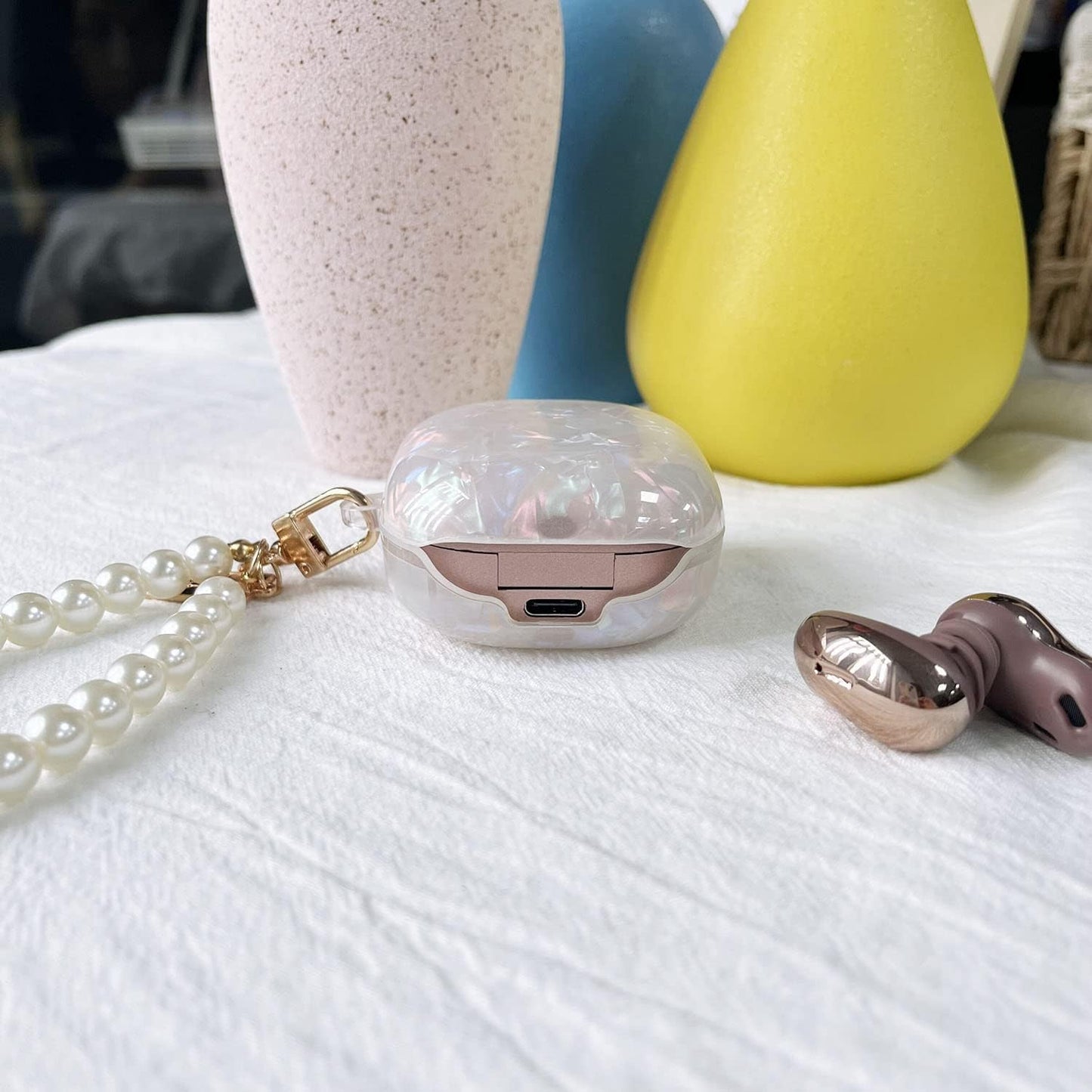 Fycyko Compatible with Samsung Galaxy Buds 2 Pro(2022)/Galaxy Buds Pro Case/Galaxy Buds 2 Case/Galaxy Buds Live Case with Pearl Keychain Cute Shockproof Protective Cover Case White  Fycyko   